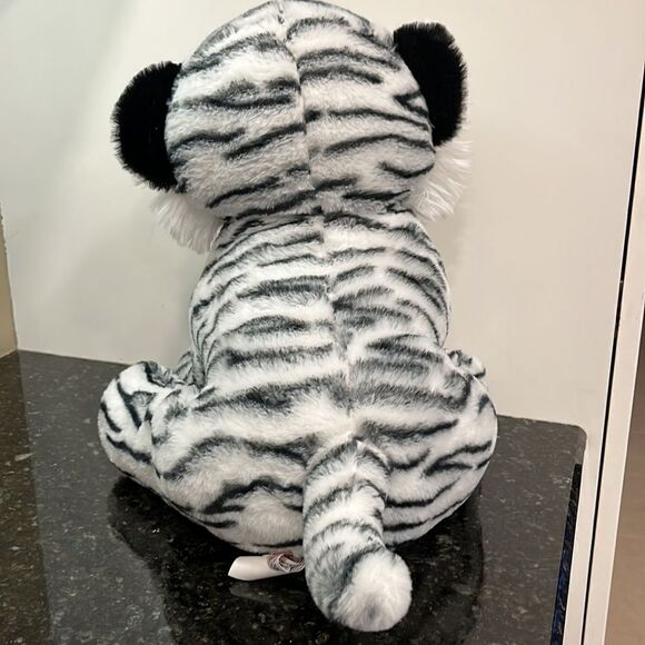 Fiesta White Tiger Blue Eyes Plush Stuffed Toy EUC 19” Large - Picture 4 of 8